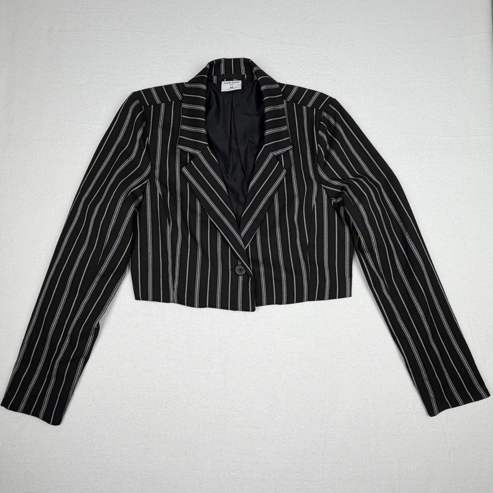 Social Tourist Womens Black Pinstripe Cropped Blazer Jacket Size M Single Button - Picture 1 of 7